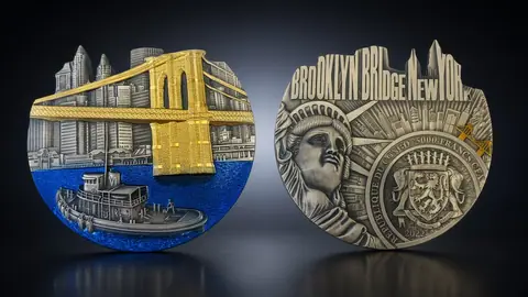 "Бруклинский мост" 2022 г., 155.5 г. ч. серебра. Конго