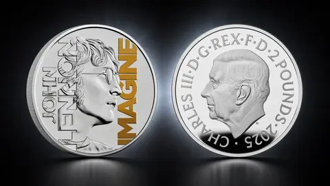 "Джон Леннон. Легенды музыки" 2025 г. 31,1 г. ч. серебра. Великобритания.
