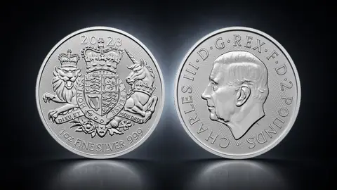 "Королевский Герб" (Карл III),  2023 г. 31,1 г. ч. серебра. Великобритания.