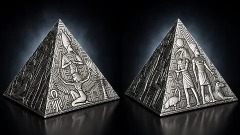 "Пирамида" 2023 г., 1000 г ч. серебра. Джибути